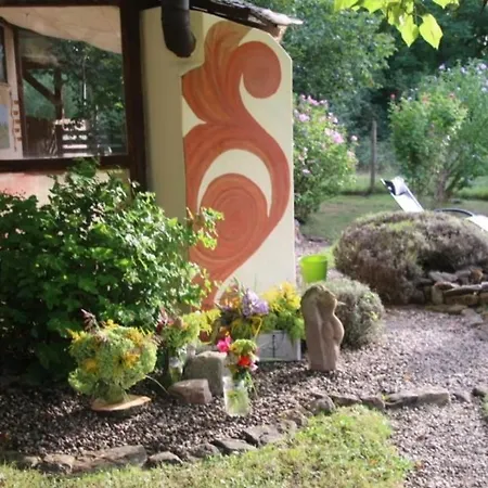 Kemenate Gechaichnishof 7born Ubytování v soukromí *