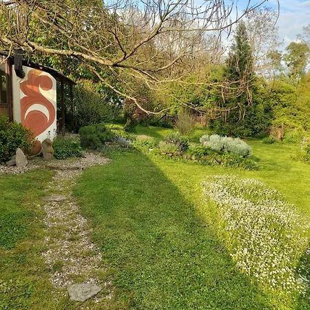 Kemenate Gechaichnishof 7born 民宿 马林诺维德