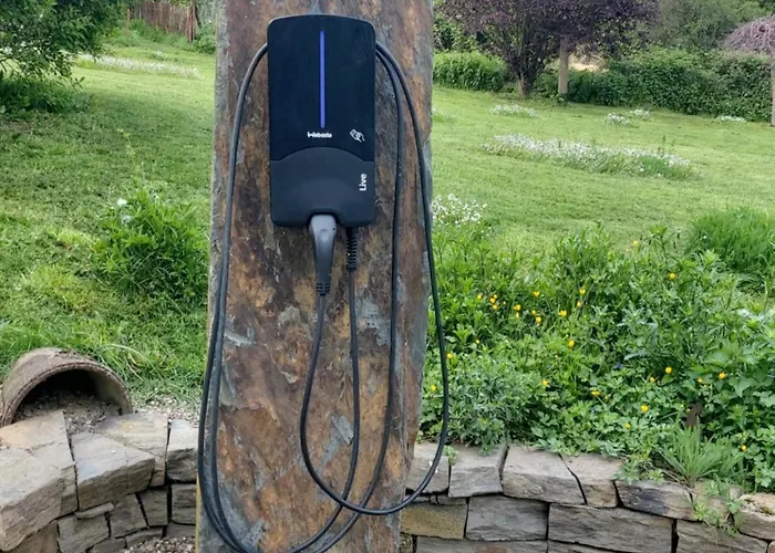 Kemenate Gechaichnishof 7born בית אירוח