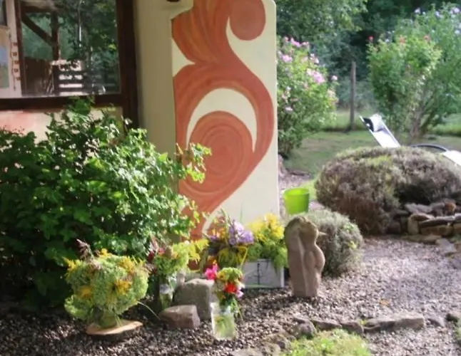 Kemenate Gechaichnishof 7born בית אירוח *