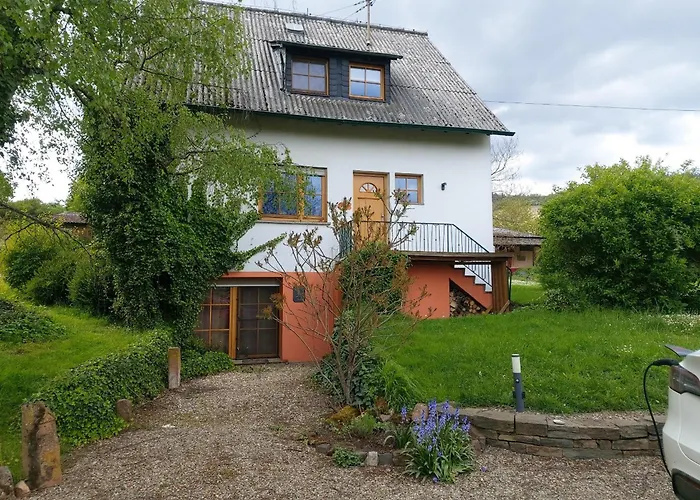 Kemenate Gechaichnishof 7born בית אירוח *