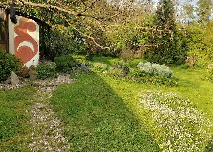 Kemenate Gechaichnishof 7born בית אירוח Maring-Noviand