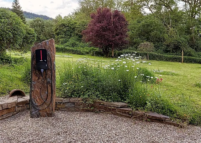 Kemenate Gechaichnishof 7born Maring-Noviand